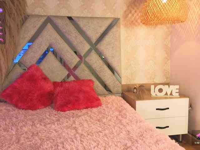 kimhilton-