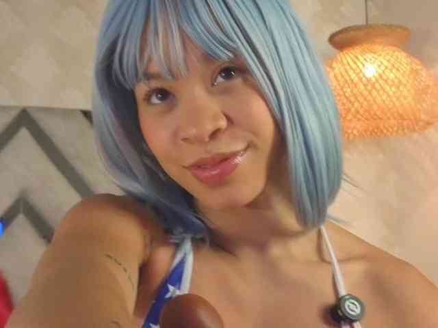 kimhilton- webcam