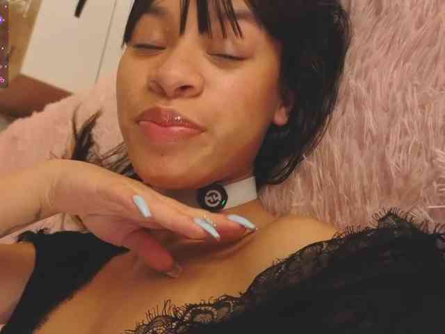 kimhilton- webcam