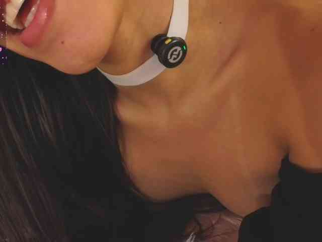 kimhilton- webcam