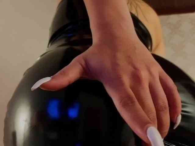 kimhilton- kimhilton-