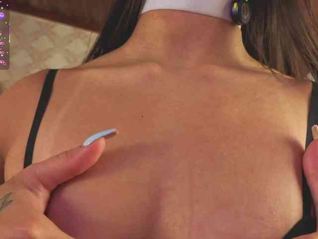 kimhilton- webcam