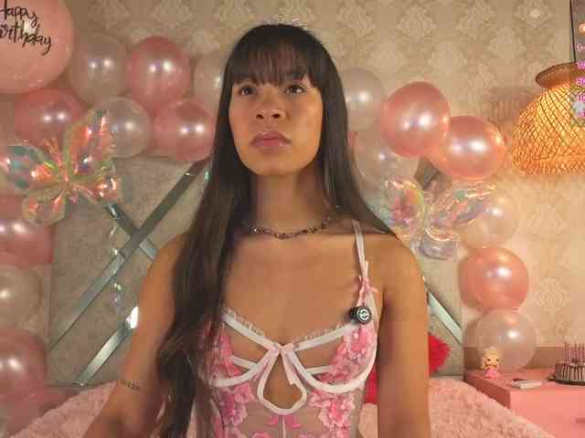 kimhilton- webcam