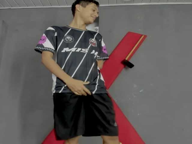 Camila-Hot-Latin's BongaCams show and profile