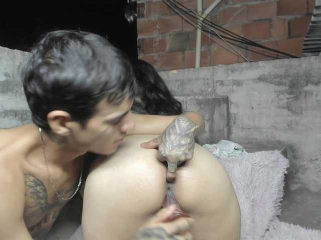 Camila-Hot-Latin's BongaCams show and profile