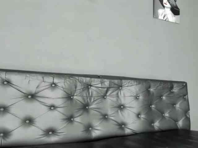 Camila-Hot-Latin webcam