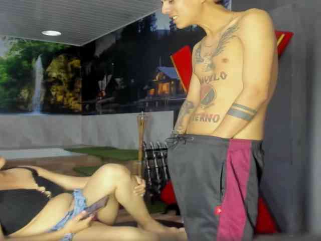 Camila-Hot-Latin webcam