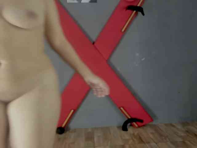 Camila-Hot-Latin webcam