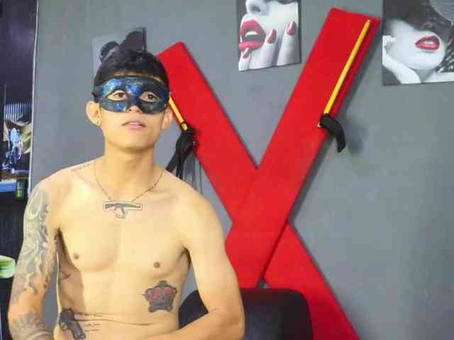 Camila-Hot-Latin webcam