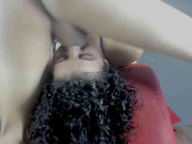 Camila-Hot-Latin webcam