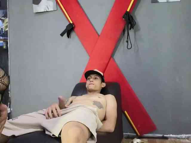 Camila-Hot-Latin webcam