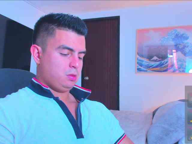 RjBarto Live Webcam on BongaCams