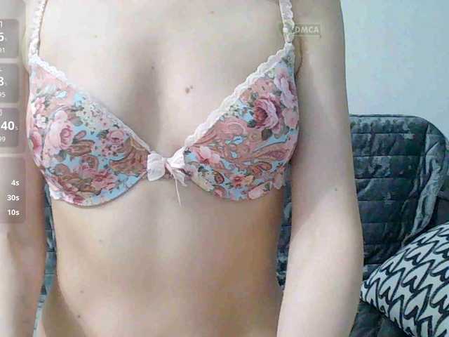 Mari27121's BongaCams show and profile