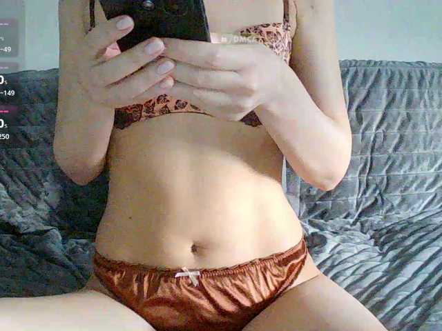 Mari27121's BongaCams show and profile