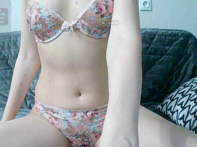 Mari27121's BongaCams show and profile