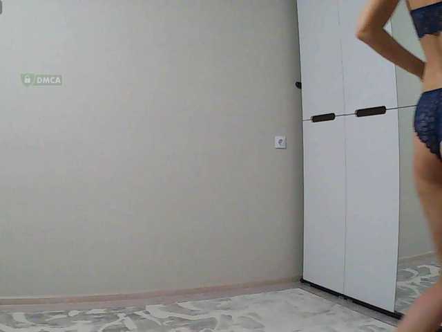 Mari27121's BongaCams show and profile