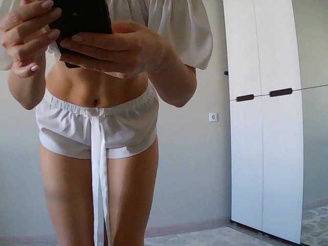 Mari27121's BongaCams show and profile