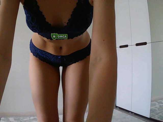 Mari27121's BongaCams show and profile