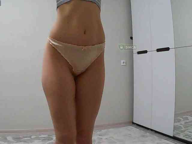 Mari27121 Live Webcam on BongaCams