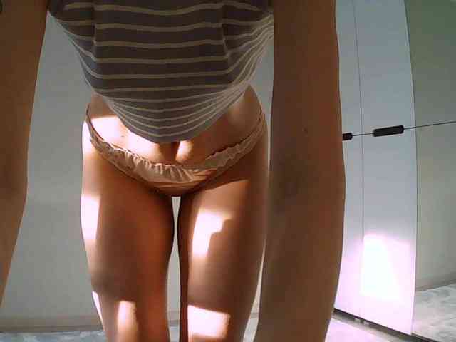 Mari27121 Live Webcam on BongaCams