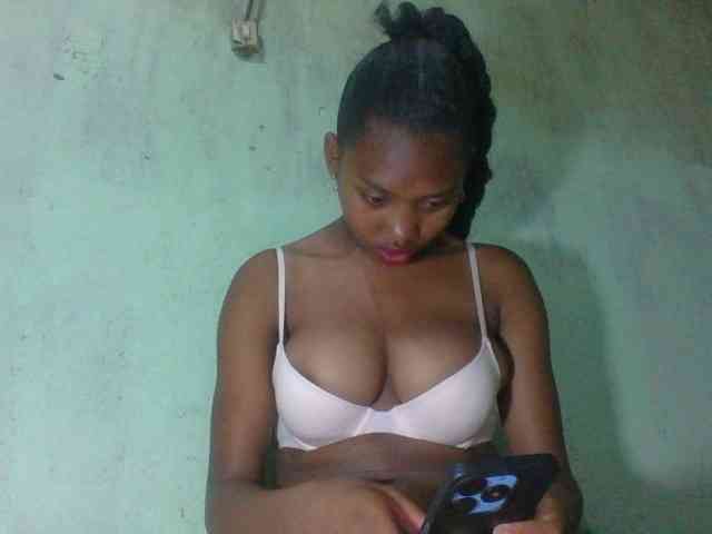 Miriam9 webcam