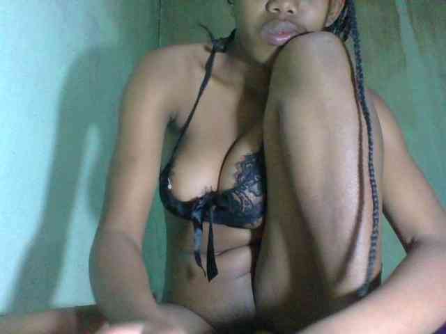 Miriam9 webcam