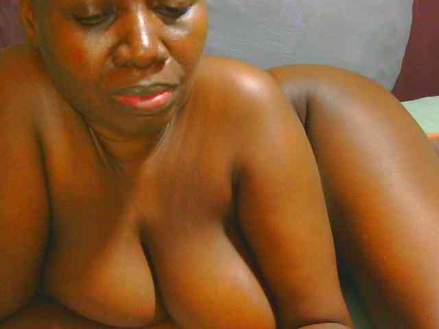 AngelBlackChoco Live Webcam on BongaCams