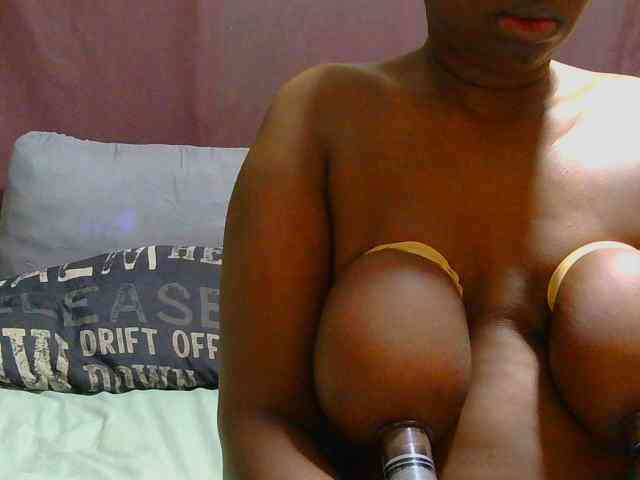 AngelBlackChoco webcam