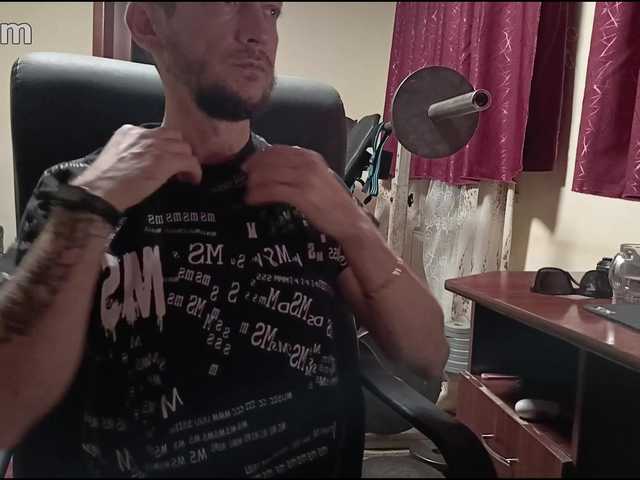 7733Alex7733