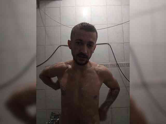 7733Alex7733
