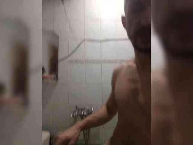 7733Alex7733
