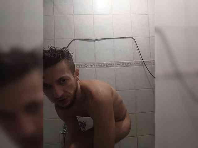 7733Alex7733