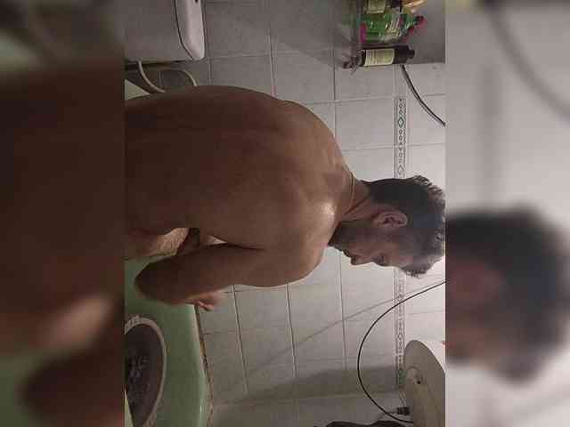 7733Alex7733