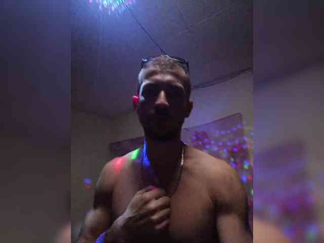 7733Alex7733