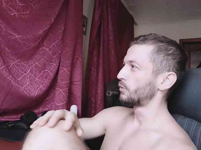 333Alone_in_The_Dark777