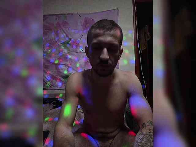 7733Alex7733