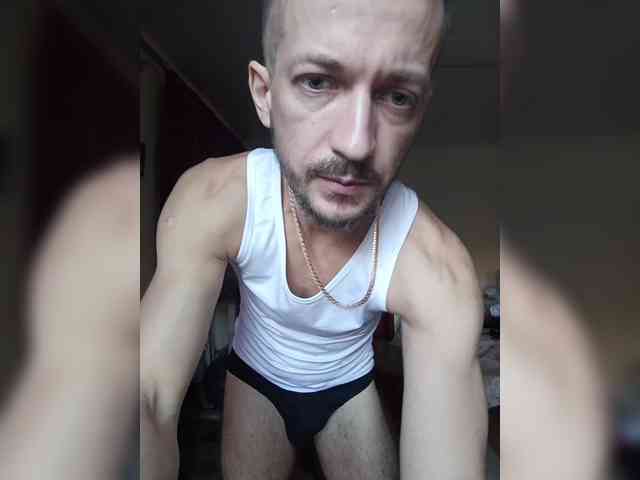 7733Alex7733