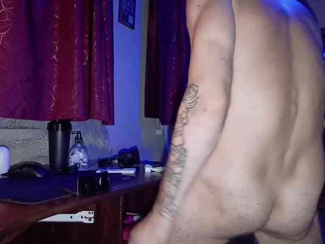 7733Alex7733