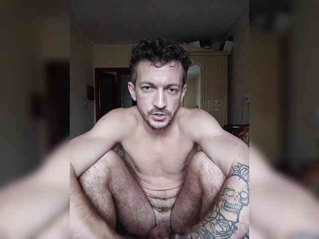 7733Alex7733