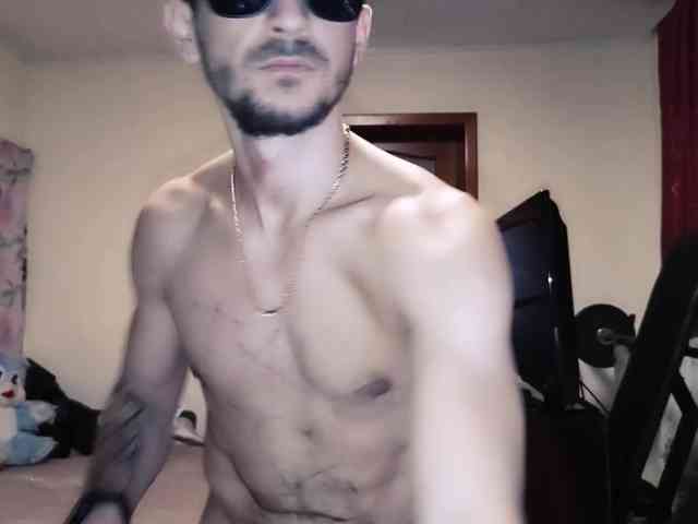 7733Alex7733