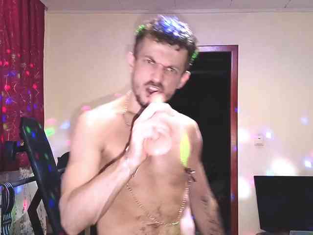 7733Alex7733