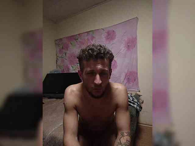 7733Alex7733