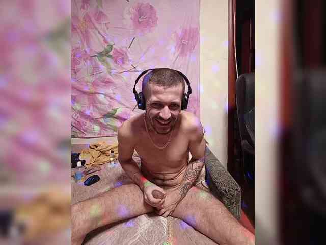 7733Alex7733