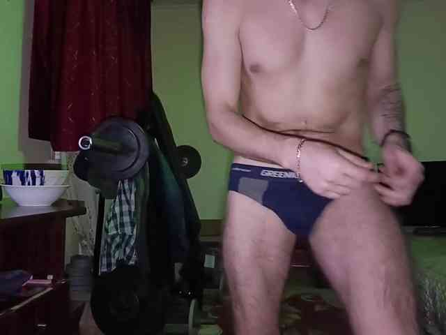 7733Alex7733
