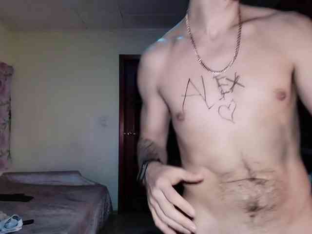 7733Alex7733