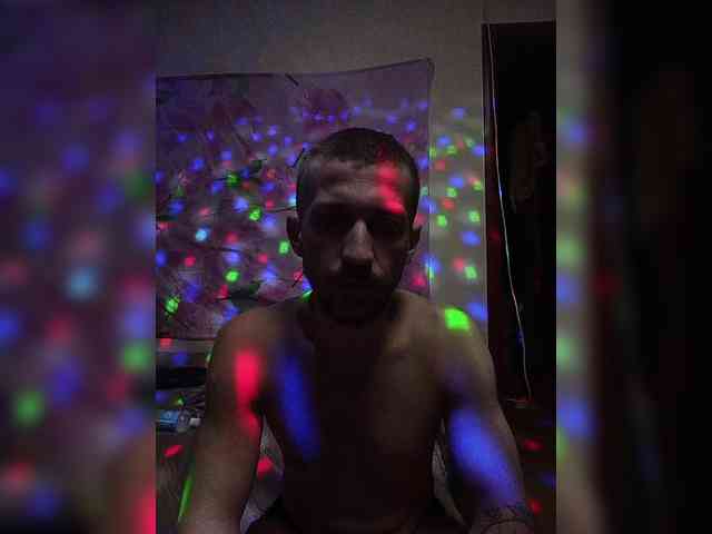 7733Alex7733