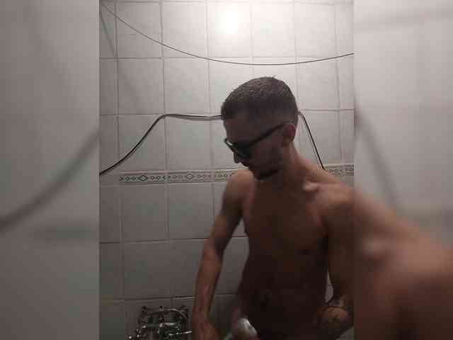 7733Alex7733
