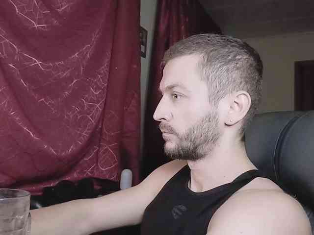 333Alone_in_The_Dark777