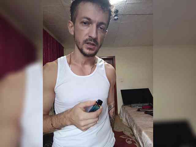 7733Alex7733