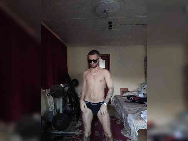 7733Alex7733